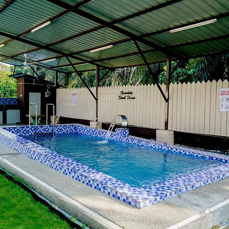 Adorable 3-Bedroom Home With Pool, Wi-Fi And Bbq Rembau Exterior foto